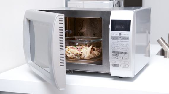 The Best Way to Clean Dirty Microwave Oven At Home 