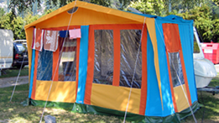 Sunshades/ parasols/ tents