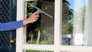 How to clean windows