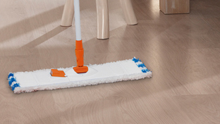 How to clean laminate floors