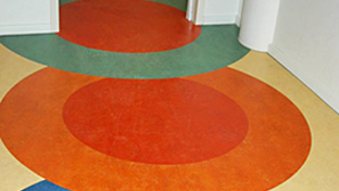 Artifical flooring