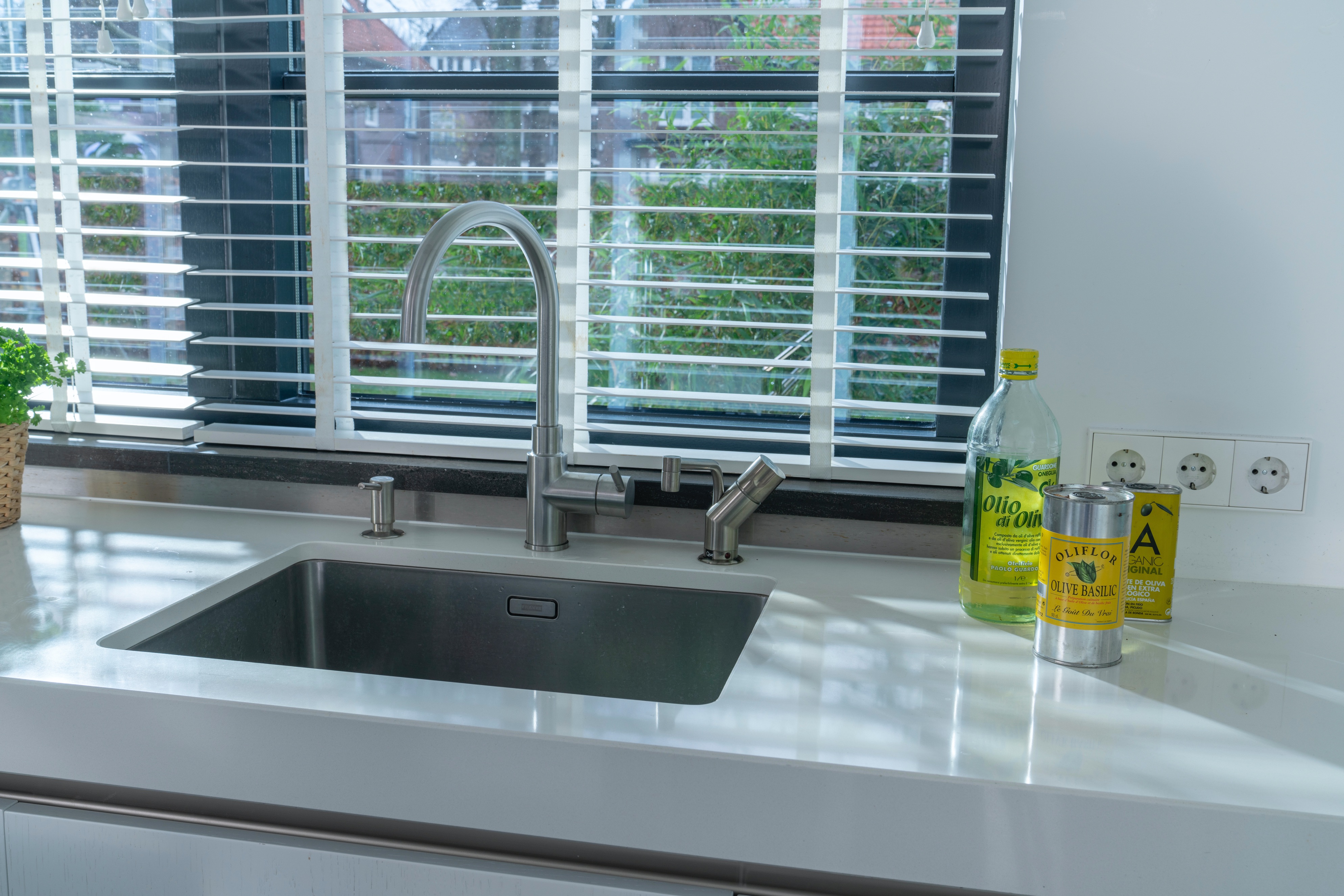 Prepare food in a clean kitchen!